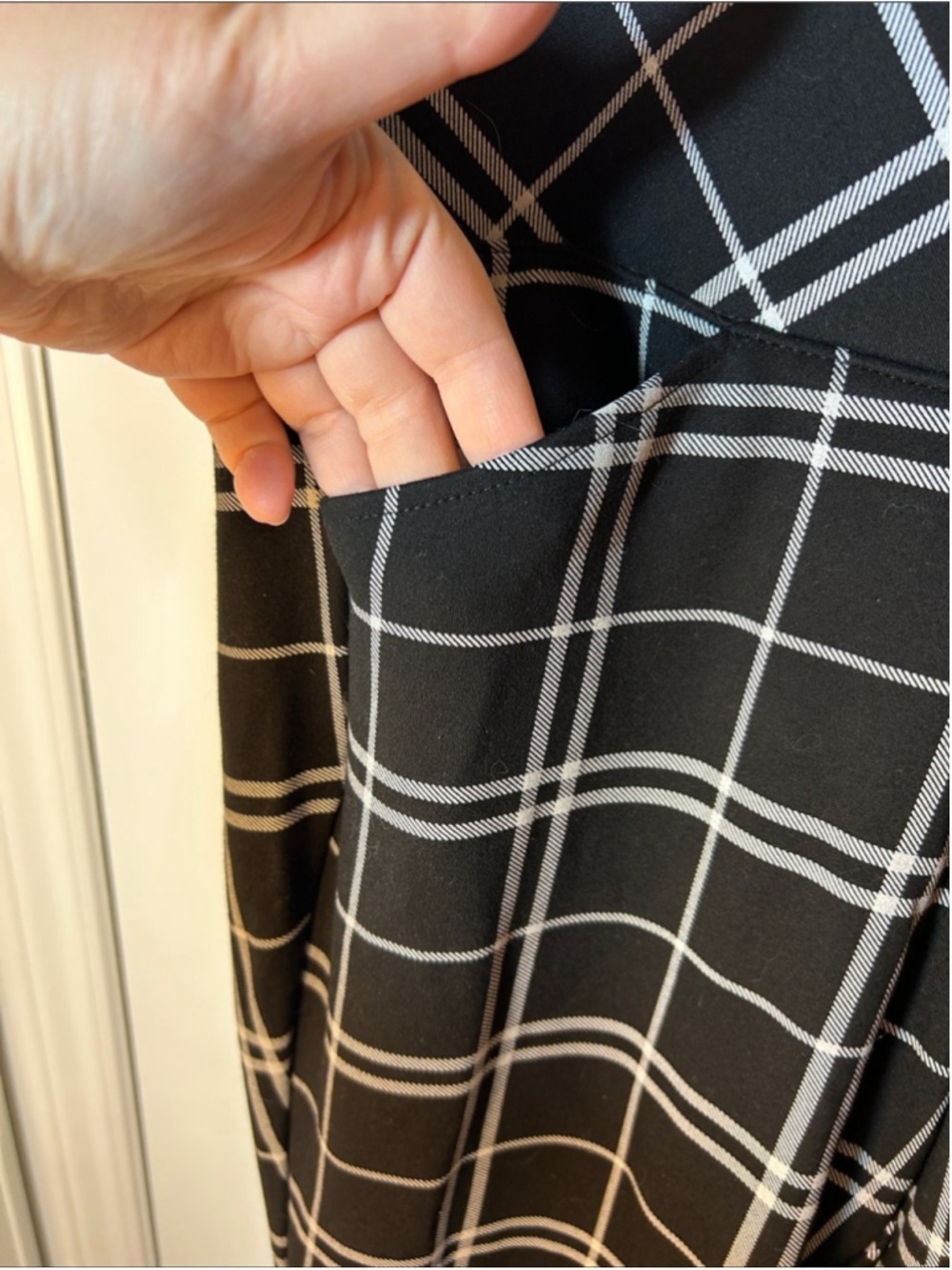 Torrid Studio Flare Pant Career Wear Windowpane Size 2X Regular - Picture 8 of 10